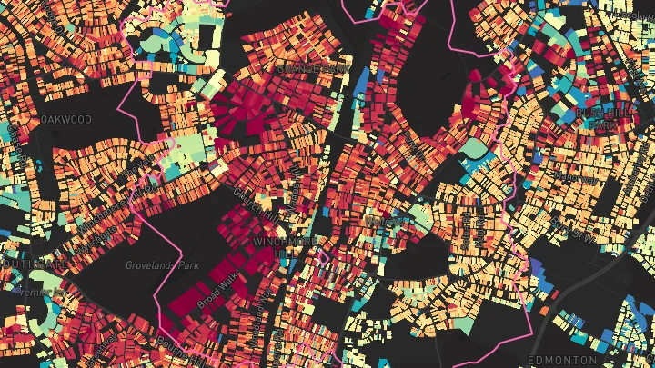 House price heatmap showing property values across Winchmore Hill