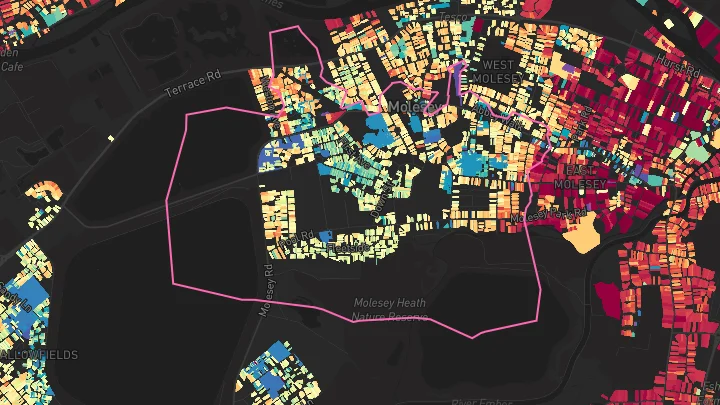 House price heatmap showing property values across West Molesey