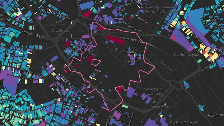 House price heatmap showing property values across Luton