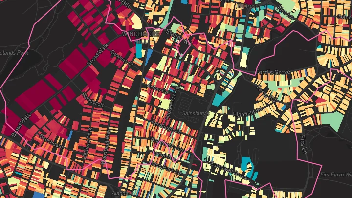 House price heatmap showing property values across Winchmore Hill
