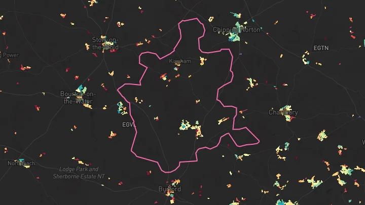 House price heatmap showing property values across Milton Under Wychwood