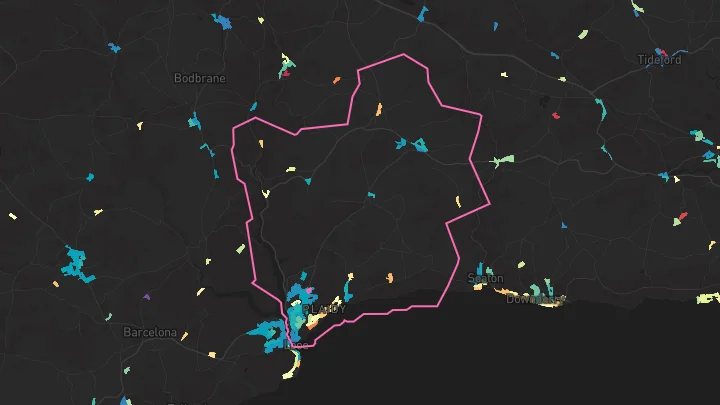 House price heatmap showing property values across Looe