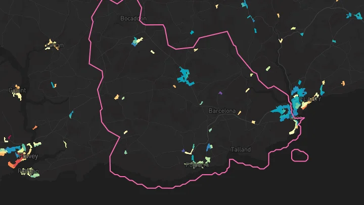 House price heatmap showing property values across West Looe