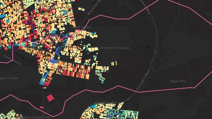 House price heatmap showing property values across Crowthorne