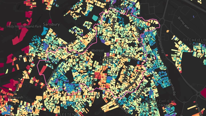House price heatmap showing property values across Locks Heath