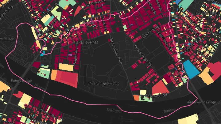 House price heatmap showing property values across Fulham Broadway