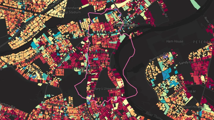 House price heatmap showing property values across Twickenham